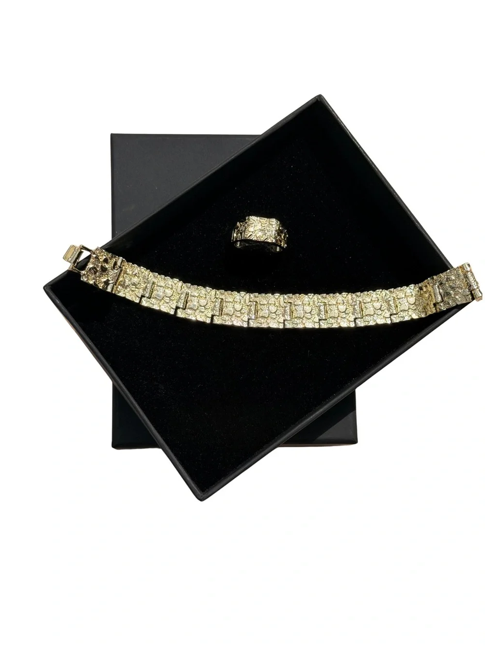 Gold Textured Men's Signet Ring